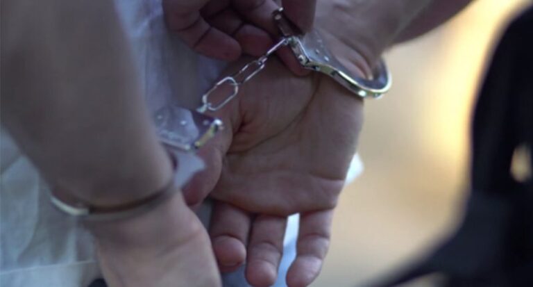 Médico de 65 anos é preso suspeito de agredir ex-companheira, de 29 anos, na PB
