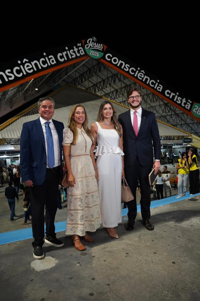 Efraim reforça apoio às pautas em defesa da família e da vida na abertura da 28ª edição da Consciência Cristã em CG